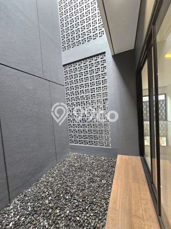 BEST OFFER! Rumah Untuk Investasi area BSD City, Luas 208m² LB 245m² BEST OFFER! Rumah Untuk Investasi area BSD City, Luas 208m² LB 245m²