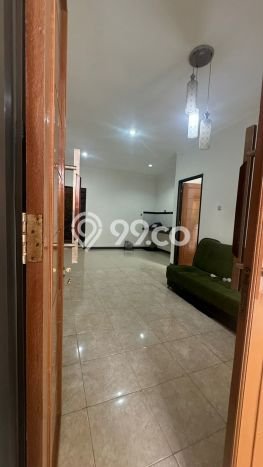 Rumah Strategis Modern Lb 180m2 di Pondok Aren, Tangerang Selatan Rumah Strategis Modern Lb 180m2 di Pondok Aren, Tangerang Selatan