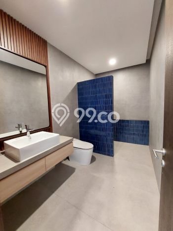 Jual Rumah Luas Megah Dengan View Cantik di Alam Sutera, Tangerang Jual Rumah Luas Megah Dengan View Cantik di Alam Sutera, Tangerang