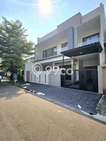 Rumah Eksklusif Dijual LT 300m2 di BSD, Tangerang Selatan Rumah Eksklusif Dijual LT 300m2 di BSD, Tangerang Selatan