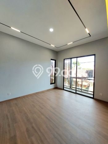 Rumah Luxury Modern Tanpa Renovasi di BSD Tangerang Rumah Luxury Modern Tanpa Renovasi di BSD Tangerang