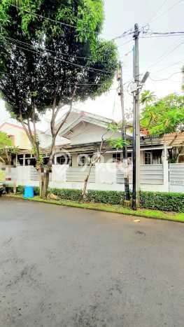 Rumah Bagus di Bintaro, Jakarta Selatan, Luas Tanah 180m², LB 160m² Rumah Bagus di Bintaro, Jakarta Selatan, Luas Tanah 180m², LB 160m²