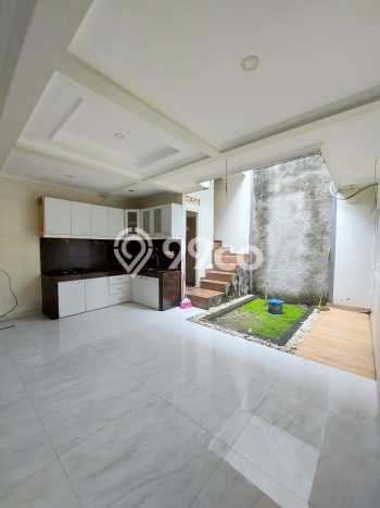 Rumah Siap Huni lokasi Bintaro, Tangerang Selatan, LT 120m² Bangunan 120m² Rumah Siap Huni lokasi Bintaro, Tangerang Selatan, LT 120m² Bangunan 120m²