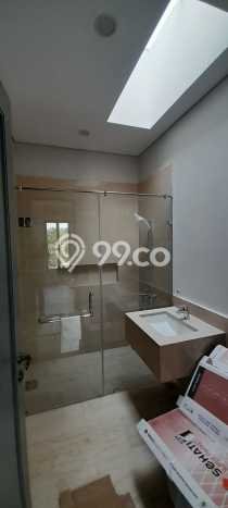 Rumah Terawat 4 KT 5 KM di Bintaro, Jakarta Selatan Rumah Terawat 4 KT 5 KM di Bintaro, Jakarta Selatan