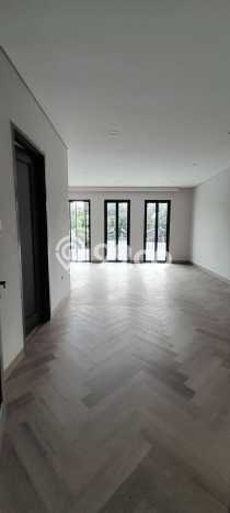 Rumah Terawat 4 KT 5 KM di Bintaro, Jakarta Selatan Rumah Terawat 4 KT 5 KM di Bintaro, Jakarta Selatan