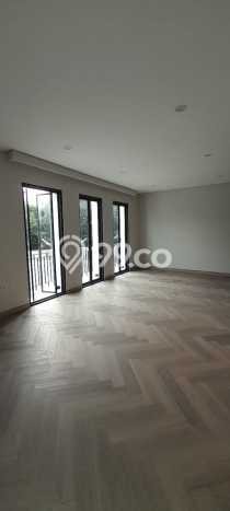 Rumah Terawat 4 KT 5 KM di Bintaro, Jakarta Selatan Rumah Terawat 4 KT 5 KM di Bintaro, Jakarta Selatan