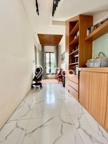Dijual Murah Rumah dengan 3 Kamar Tidur dan 3 Kamar Mandi di Area Bintaro, Tangerang Selatan Dijual Murah Rumah dengan 3 Kamar Tidur dan 3 Kamar Mandi di Area Bintaro, Tangerang Selatan
