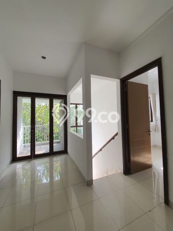 Rumah di Sektor 9-Bintaro, 3 KT, Area Premium, LT 247m² Bangunan 165m² Rumah di Sektor 9-Bintaro, 3 KT, Area Premium, LT 247m² Bangunan 165m²