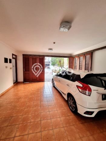 For Sale! Premium House LT 404m2 Desain Elegan di Pejaten For Sale! Premium House LT 404m2 Desain Elegan di Pejaten