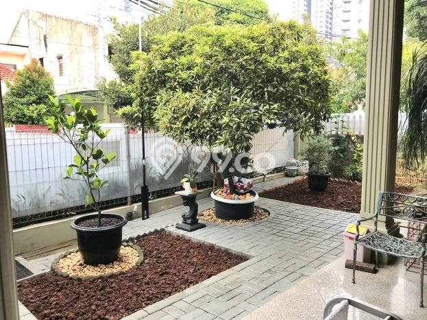 Rumah Berkelas 4 KT 3 KM di Kompleks Cluster Gandaria, Jakarta Selatan Rumah Berkelas 4 KT 3 KM di Kompleks Cluster Gandaria, Jakarta Selatan