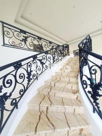 DIJUAL CEPAT! Rumah Siap Huni Area Strategis Alam Sutera, Luas 765m² Bangunan 1100m² DIJUAL CEPAT! Rumah Siap Huni Area Strategis Alam Sutera, Luas 765m² Bangunan 1100m²