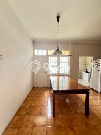 Rumah Modern 3 KT di Bintaro Tangerang Selatan Semi Furnished Rumah Modern 3 KT di Bintaro Tangerang Selatan Semi Furnished