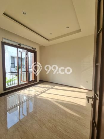 Rumah 4 KT 4 KM View Laut di Bintaro, Tangerang Selatan Rumah 4 KT 4 KM View Laut di Bintaro, Tangerang Selatan
