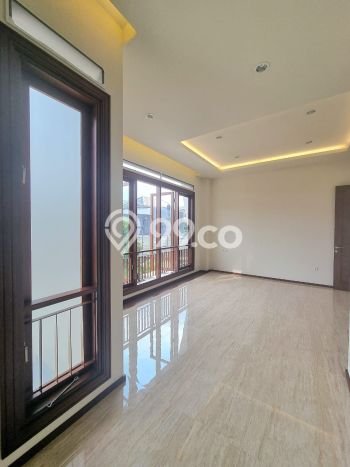 Rumah 4 KT 4 KM View Laut di Bintaro, Tangerang Selatan Rumah 4 KT 4 KM View Laut di Bintaro, Tangerang Selatan