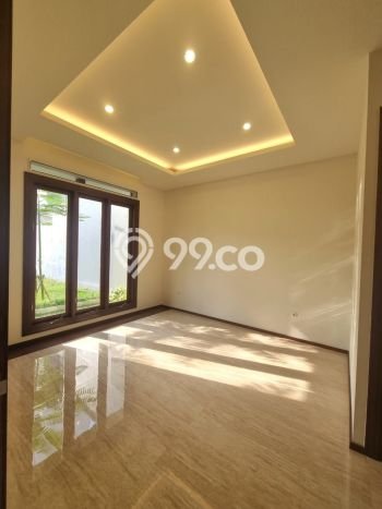 Rumah 4 KT 4 KM View Laut di Bintaro, Tangerang Selatan Rumah 4 KT 4 KM View Laut di Bintaro, Tangerang Selatan