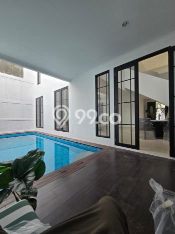 Rumah Area Nyaman kawasan , Tangerang Selatan, Luas 255m2m² Bangunan 385m2m² Rumah Area Nyaman kawasan , Tangerang Selatan, Luas 255m2m² Bangunan 385m2m²