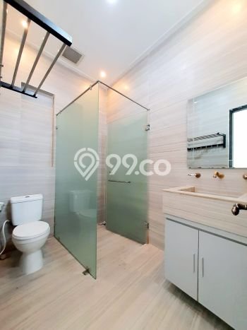 EXCLUSIVE OFFER! Rumah di Sektor 7-Bintaro, 4 KM, Lingkungan Elite, LT 170m² Bangunan 300m² EXCLUSIVE OFFER! Rumah di Sektor 7-Bintaro, 4 KM, Lingkungan Elite, LT 170m² Bangunan 300m²