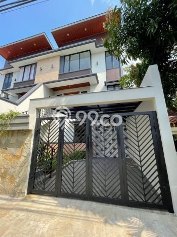 Rumah di Kalibata, Jakarta Selatan, LT 103m² LB 207m² Rumah di Kalibata, Jakarta Selatan, LT 103m² LB 207m²