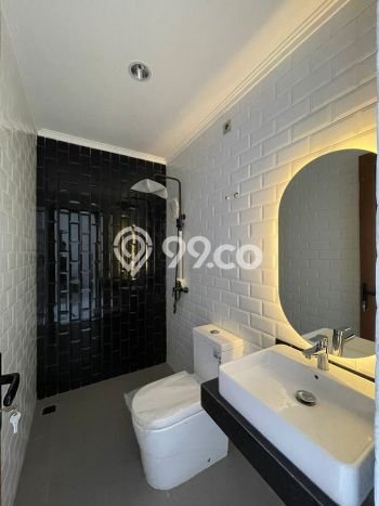 Rumah di Kalibata, Jakarta Selatan, LT 103m² LB 207m² Rumah di Kalibata, Jakarta Selatan, LT 103m² LB 207m²