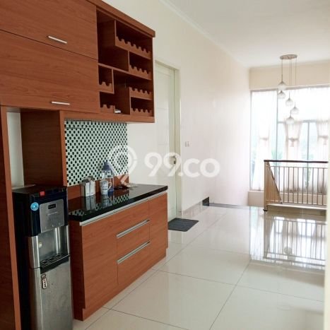 Rumah Nyaman area BSD Puspita Loka, Tangerang, Luas 270m² LB 271m² Rumah Nyaman area BSD Puspita Loka, Tangerang, Luas 270m² LB 271m²