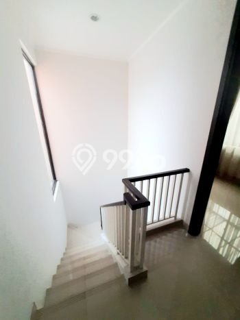 Rumah di Kawasan Sektor 7-Bintaro, Lingkungan Elite 3 KT Rumah di Kawasan Sektor 7-Bintaro, Lingkungan Elite 3 KT