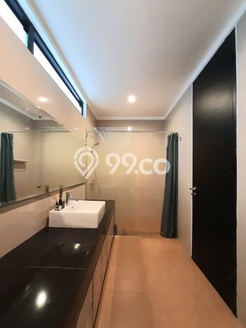 PROPERTI UNGGULAN! Rumah di Sektor 7-Bintaro, 4 KT, Lingkungan Premium, Luas 204m² Bangunan 300m² PROPERTI UNGGULAN! Rumah di Sektor 7-Bintaro, 4 KT, Lingkungan Premium, Luas 204m² Bangunan 300m²