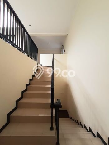 PROPERTI UNGGULAN! Rumah di Sektor 7-Bintaro, 4 KT, Lingkungan Premium, Luas 204m² Bangunan 300m² PROPERTI UNGGULAN! Rumah di Sektor 7-Bintaro, 4 KT, Lingkungan Premium, Luas 204m² Bangunan 300m²