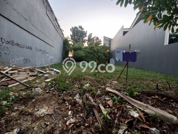 Tanah Dijual Lokasi Strategis di Jakarta Selatan dengan Luas 409m2 Tanah Dijual Lokasi Strategis di Jakarta Selatan dengan Luas 409m2