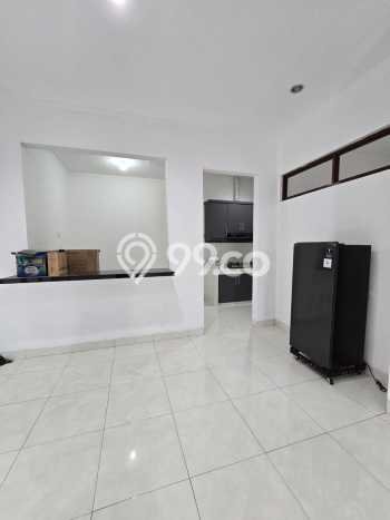 HARGA SPESIAL! Rumah di , Dekat Fasilitas, 4 KT, Luas 219m2m² Bangunan 147m2m² HARGA SPESIAL! Rumah di , Dekat Fasilitas, 4 KT, Luas 219m2m² Bangunan 147m2m²