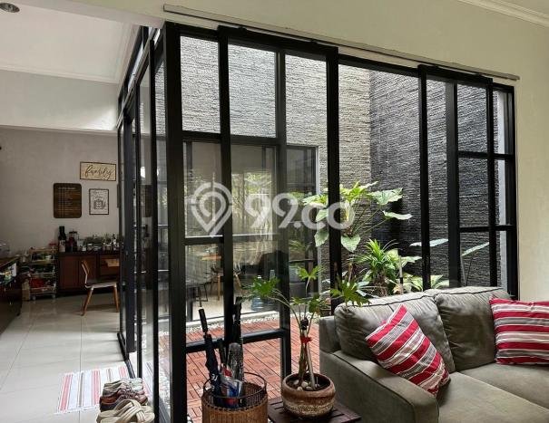 Dijual Rumah Premium dengan Fasilitas Sekitar Lengkap di Tebet, Jakarta Selatan Dijual Rumah Premium dengan Fasilitas Sekitar Lengkap di Tebet, Jakarta Selatan