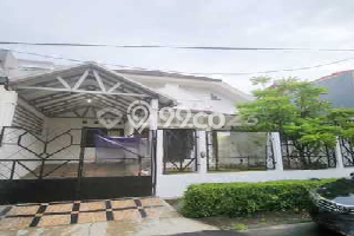 Jual Rumah Eksklusif 5 KT di Sektor 3A-Bintaro, Jakarta Selatan Jual Rumah Eksklusif 5 KT di Sektor 3A-Bintaro, Jakarta Selatan