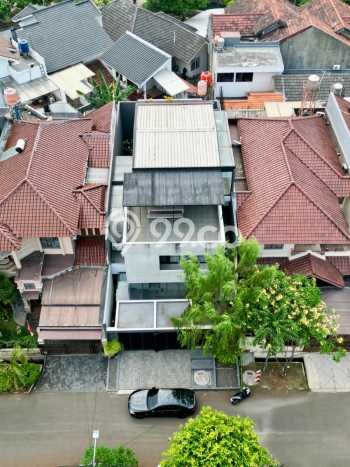 Jual Rumah Luas Megah Dengan View Eksklusif di Bintaro, Jakarta Selatan Jual Rumah Luas Megah Dengan View Eksklusif di Bintaro, Jakarta Selatan