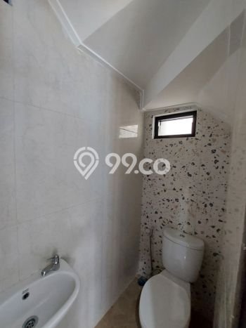 Siap Huni Hunian Elit 5 Kamar di BSD Dekat ke Mana Pun Siap Huni Hunian Elit 5 Kamar di BSD Dekat ke Mana Pun