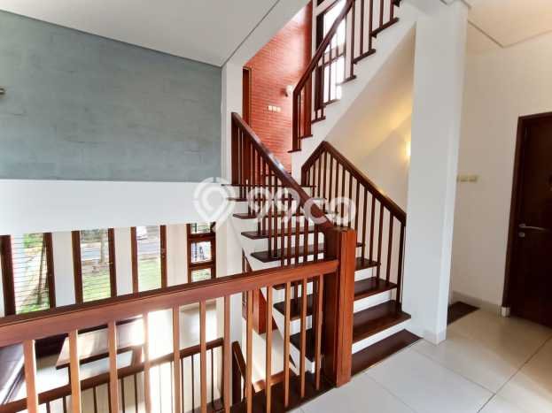 Hunian Elit LB 176m2 Siap Pakai Desain Elegan di Cigadung, Bandung Hunian Elit LB 176m2 Siap Pakai Desain Elegan di Cigadung, Bandung