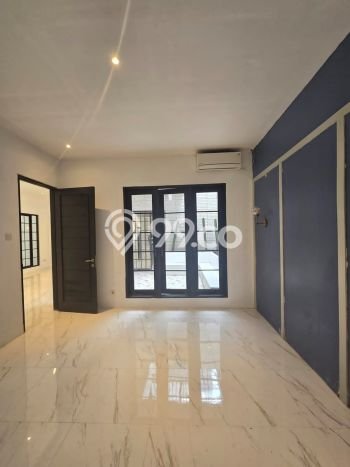 BEST PRICE! Rumah Berkualitas di Sektor 9-Bintaro, Luas 180m² Bangunan 200m² BEST PRICE! Rumah Berkualitas di Sektor 9-Bintaro, Luas 180m² Bangunan 200m²