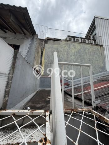 Rumah Minimalis 2 KT di Sektor 4 - Bintaro Jakarta Selatan Semi Furnished Rumah Minimalis 2 KT di Sektor 4 - Bintaro Jakarta Selatan Semi Furnished