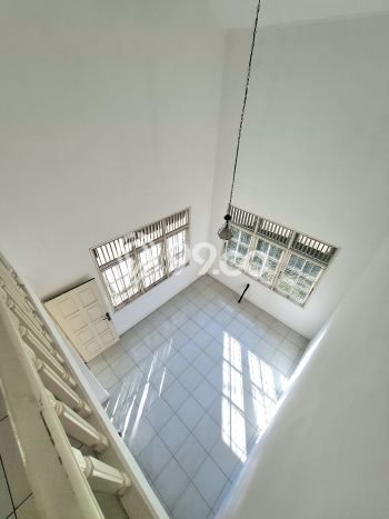 For Sale! Luxury House LT 224m2 Desain Elegan di Sektor 2 - Bintaro For Sale! Luxury House LT 224m2 Desain Elegan di Sektor 2 - Bintaro