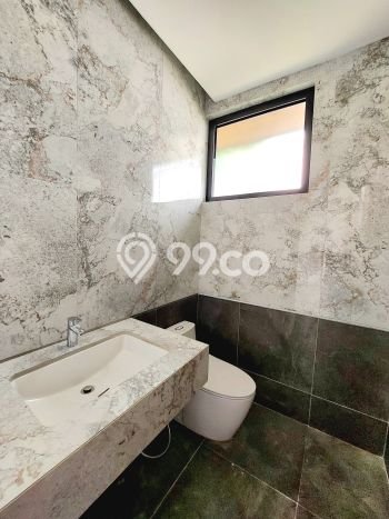 Hunian Nyaman 4 KT di BSD, Tangerang - LT 192m² Hunian Nyaman 4 KT di BSD, Tangerang - LT 192m²