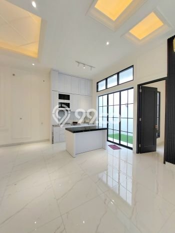 KESEMPATAN TERBAIK! Bisa KPR Rumah Minimalis lokasi BSD, Tangerang, LT 183m² Bangunan 162m² KESEMPATAN TERBAIK! Bisa KPR Rumah Minimalis lokasi BSD, Tangerang, LT 183m² Bangunan 162m²