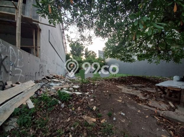 Tanah Dijual Lokasi Strategis di Jakarta Selatan dengan Luas 409m2 Tanah Dijual Lokasi Strategis di Jakarta Selatan dengan Luas 409m2