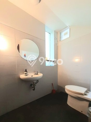 Rumah LT 185m² / LB 181m² di Kawasan Bintaro, Tangerang Selatan Rumah LT 185m² / LB 181m² di Kawasan Bintaro, Tangerang Selatan