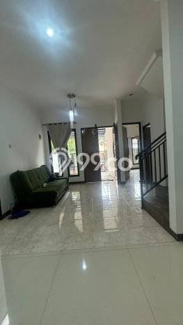 Rumah Strategis Modern Lb 180m2 di Pondok Aren, Tangerang Selatan Rumah Strategis Modern Lb 180m2 di Pondok Aren, Tangerang Selatan