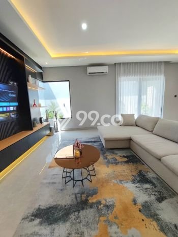Rumah Mewah LB 250m2 Siap Pakai Desain Elegan di BSD City, Tangerang Rumah Mewah LB 250m2 Siap Pakai Desain Elegan di BSD City, Tangerang