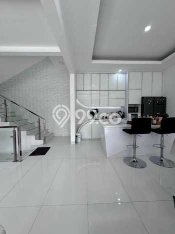 Jual Rumah Luas Elegan Dengan View Cantik di Sektor 7-Bintaro, Tangerang Selatan Jual Rumah Luas Elegan Dengan View Cantik di Sektor 7-Bintaro, Tangerang Selatan