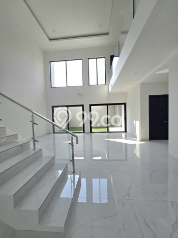 Rumah Eksklusif Dijual LT 300m2 di BSD, Tangerang Selatan Rumah Eksklusif Dijual LT 300m2 di BSD, Tangerang Selatan