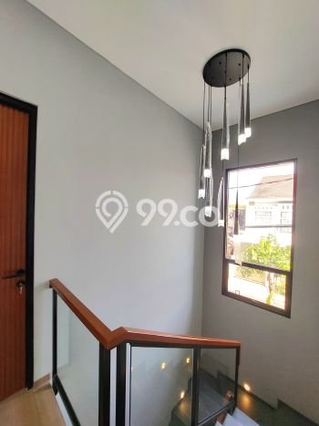 Rumah Luxury Modern Tanpa Renovasi di BSD Tangerang Rumah Luxury Modern Tanpa Renovasi di BSD Tangerang