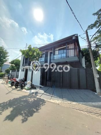 Rumah Luxury Modern Tanpa Renovasi di BSD Tangerang Rumah Luxury Modern Tanpa Renovasi di BSD Tangerang