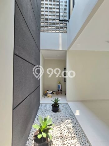 Hunian Elit LB 200m2 Siap Pakai Desain Elegan di Sektor 9-Bintaro, Tangerang Selatan Hunian Elit LB 200m2 Siap Pakai Desain Elegan di Sektor 9-Bintaro, Tangerang Selatan