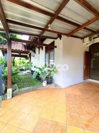 Rumah Luxury Modern Siap Huni di Sektor 5 - Bintaro Tangerang Selatan Rumah Luxury Modern Siap Huni di Sektor 5 - Bintaro Tangerang Selatan