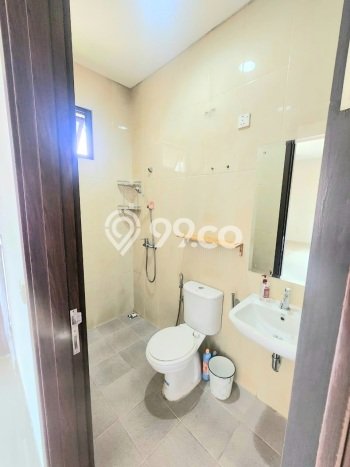 Rumah Mewah Dijual LT 128m2 di BSD, Tangerang Selatan Rumah Mewah Dijual LT 128m2 di BSD, Tangerang Selatan